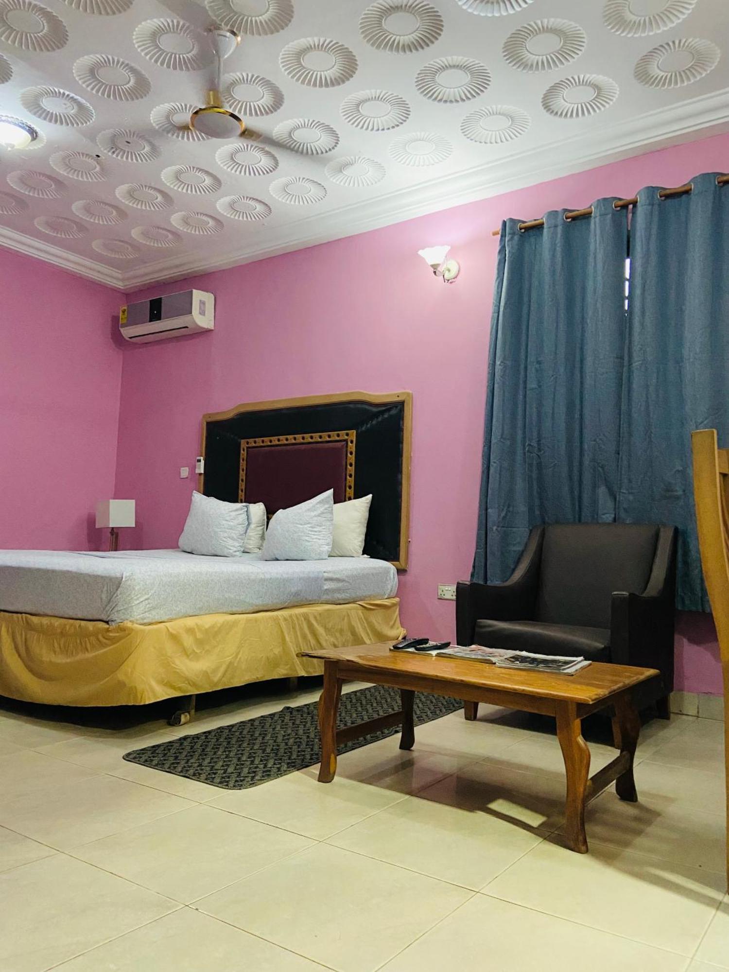 Heavens Gate Hotel Accra Exterior photo